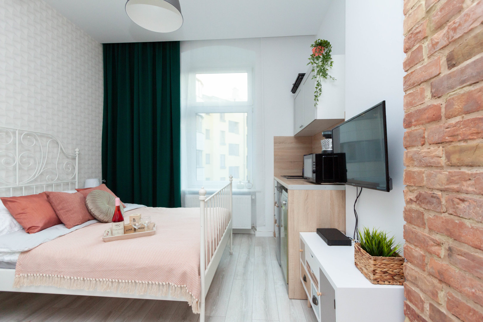 Sydonia Apartments - Green Apartment